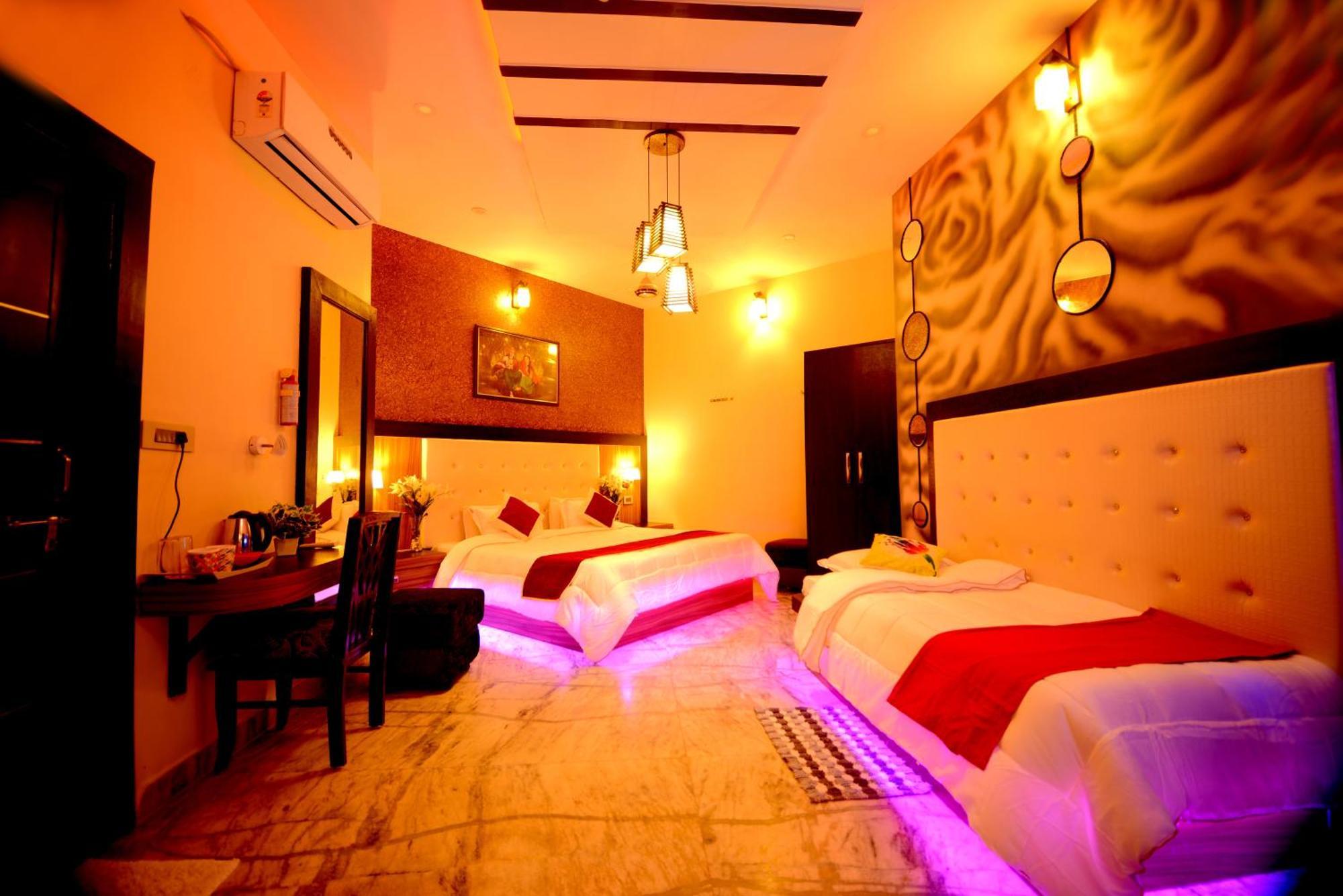 Aman Homestay, A Boutique Hotel Agra  Bagian luar foto