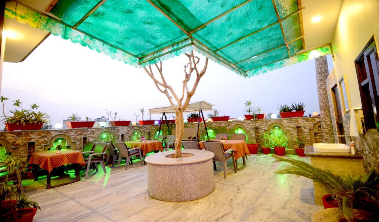 Aman Homestay, A Boutique Hotel Agra  Bagian luar foto